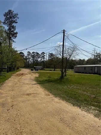 $325,000 | 207-217 West Railroad Avenue, Independence, LA 70443