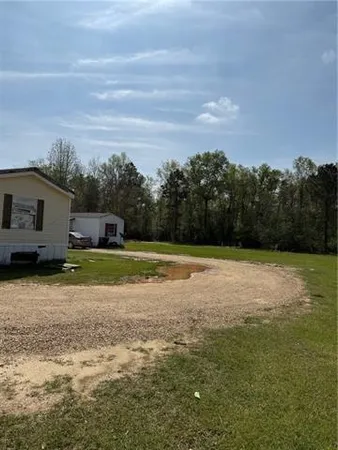 $325,000 | 207-217 West Railroad Avenue, Independence, LA 70443