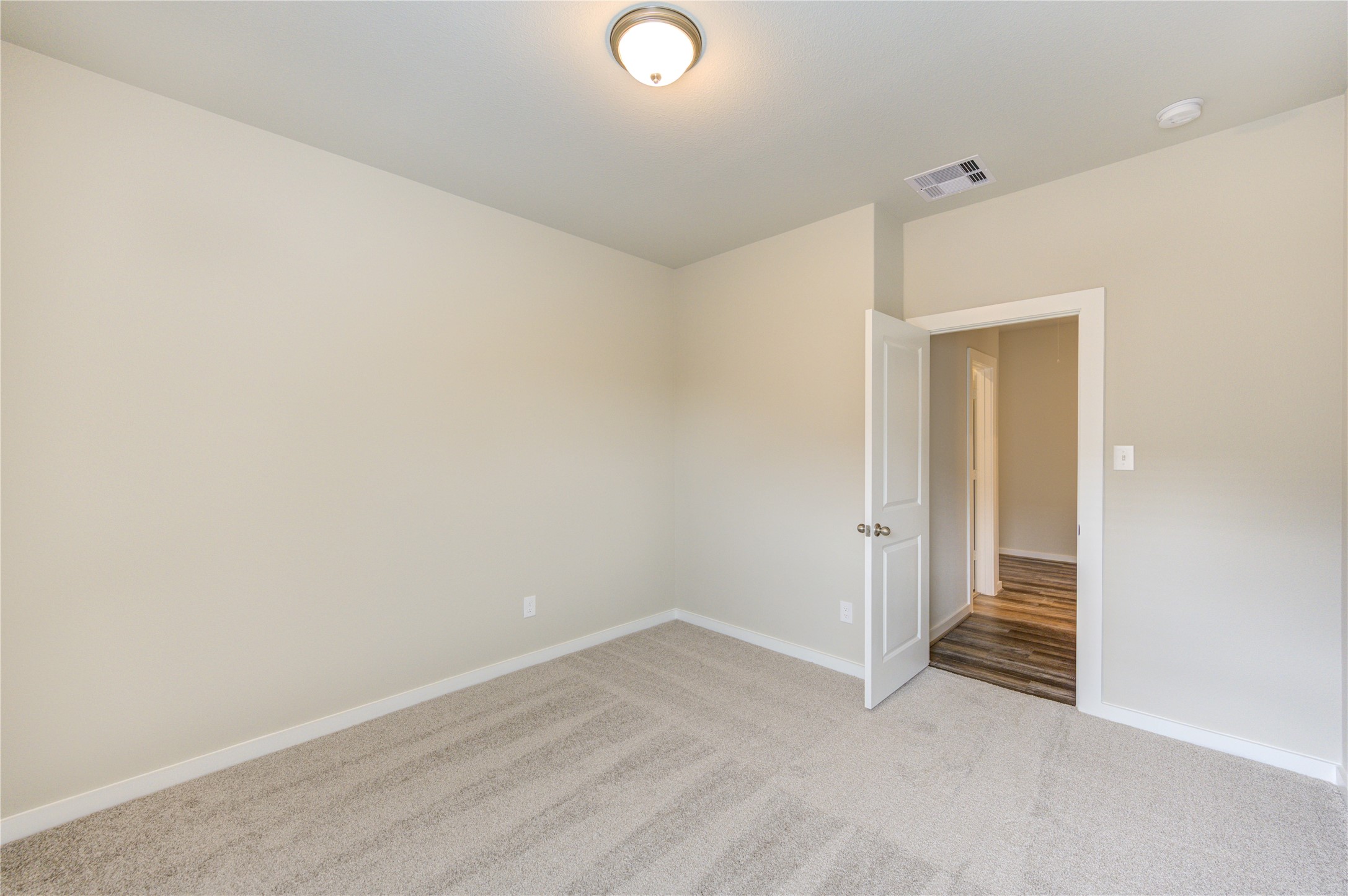 6219 Lost Rdg Lane Richmond, TX 77469 - Photo 13 of 50 a view of an empty room