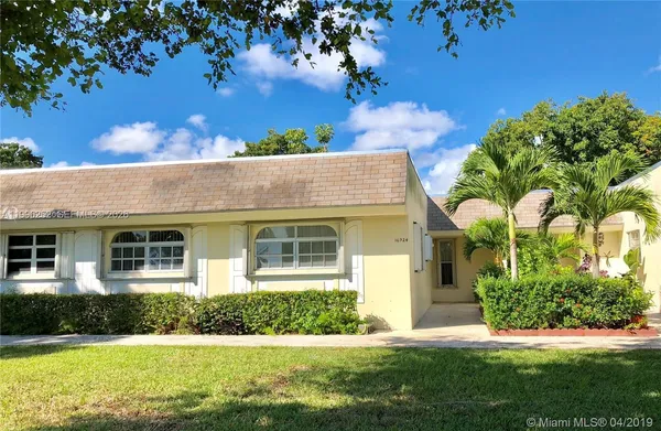 $2,000 | 16924 Southwest 112th Court, Unit V3342, Miami, FL 33157