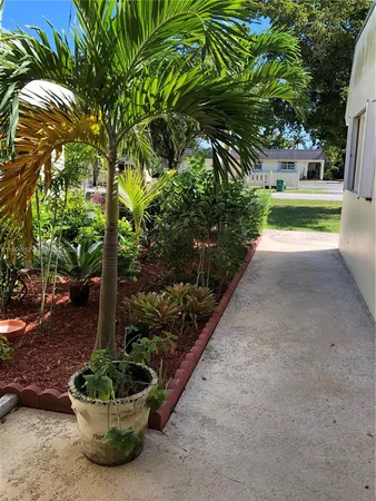 $2,000 | 16924 Southwest 112th Court, Unit V3342, Miami, FL 33157