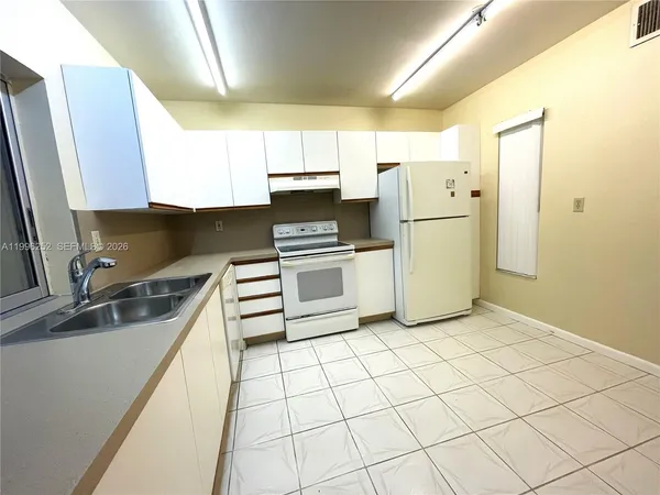 $2,000 | 16924 Southwest 112th Court, Unit V3342, Miami, FL 33157