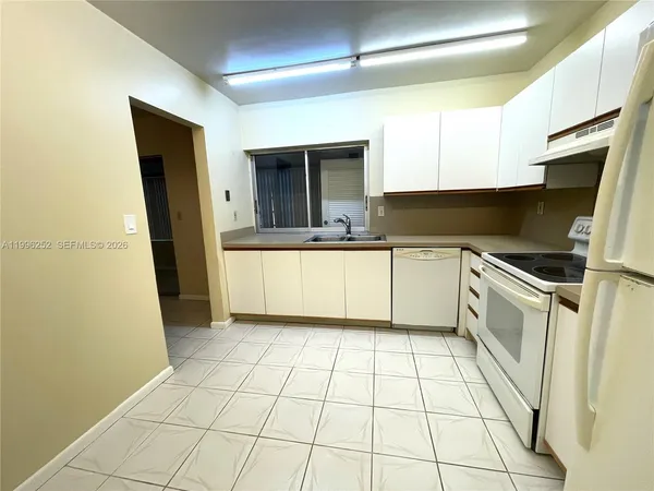 $2,000 | 16924 Southwest 112th Court, Unit V3342, Miami, FL 33157