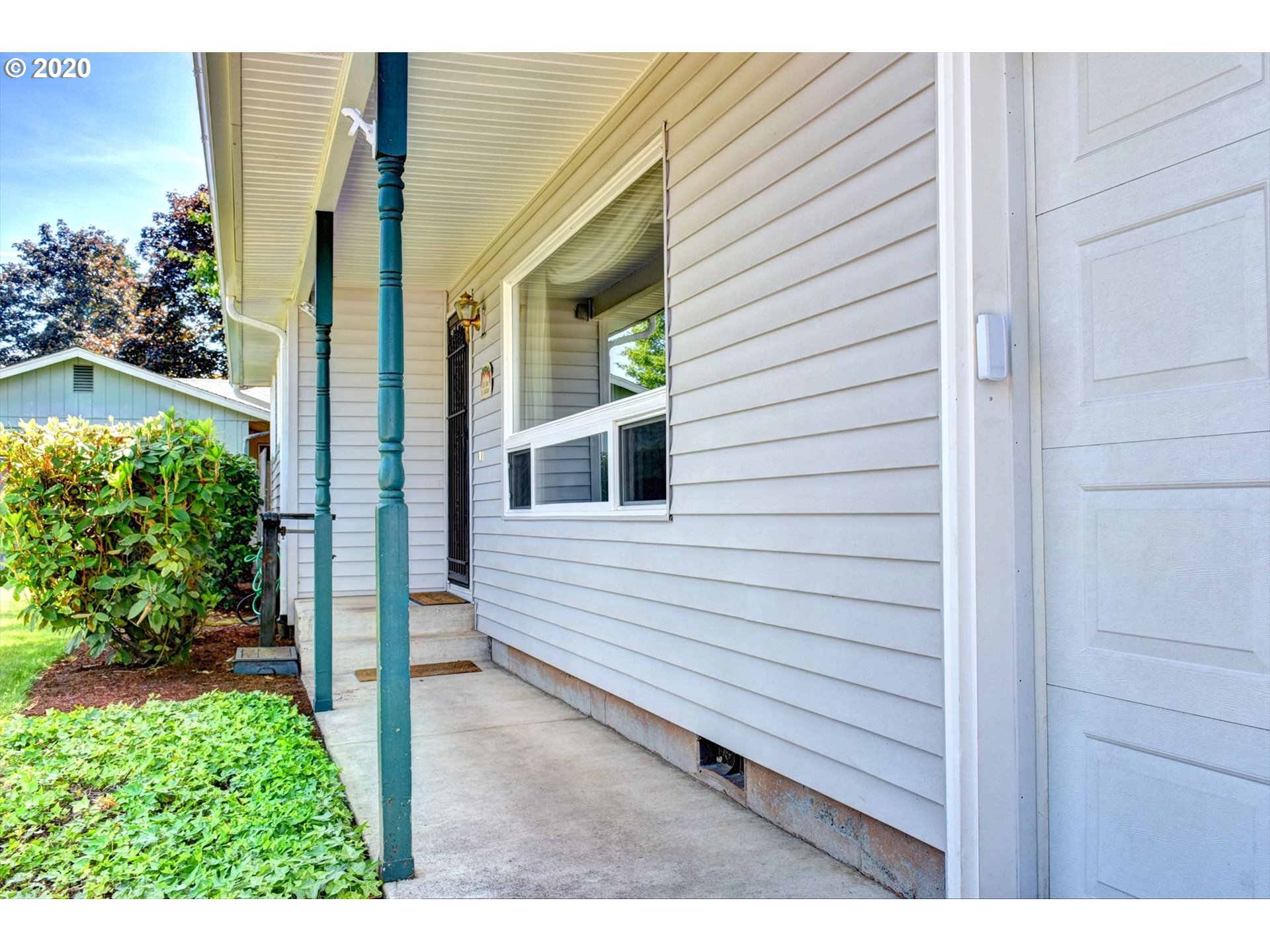 660 70th Street Springfield, OR 97478 - Photo 4 of 29 Gallery Image 4
