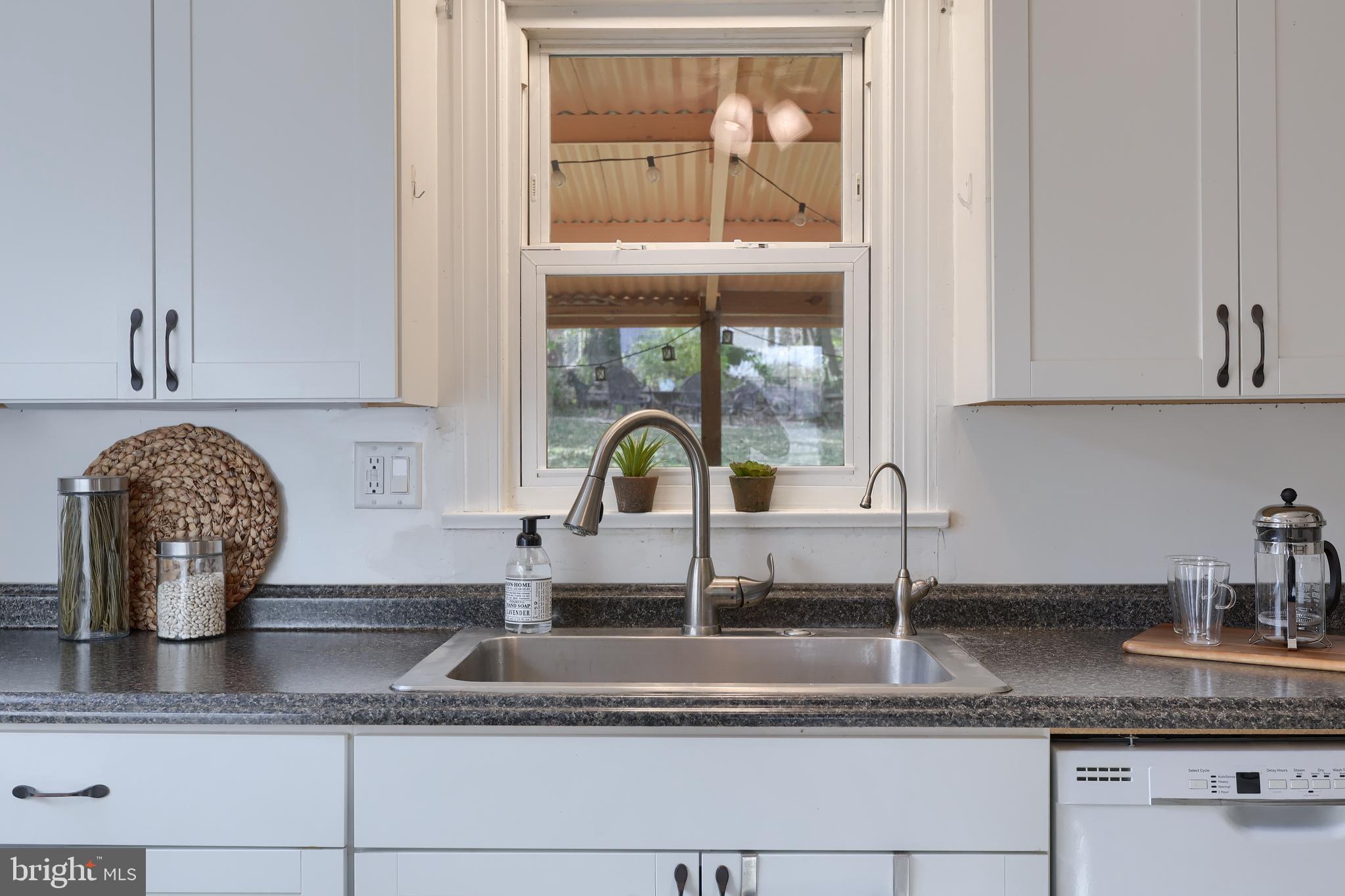 20 Willis Lane Lancaster, PA 17602 - Photo 14 of 39 a kitchen with stainless steel appliances granite countertop a sink and a granite counter tops