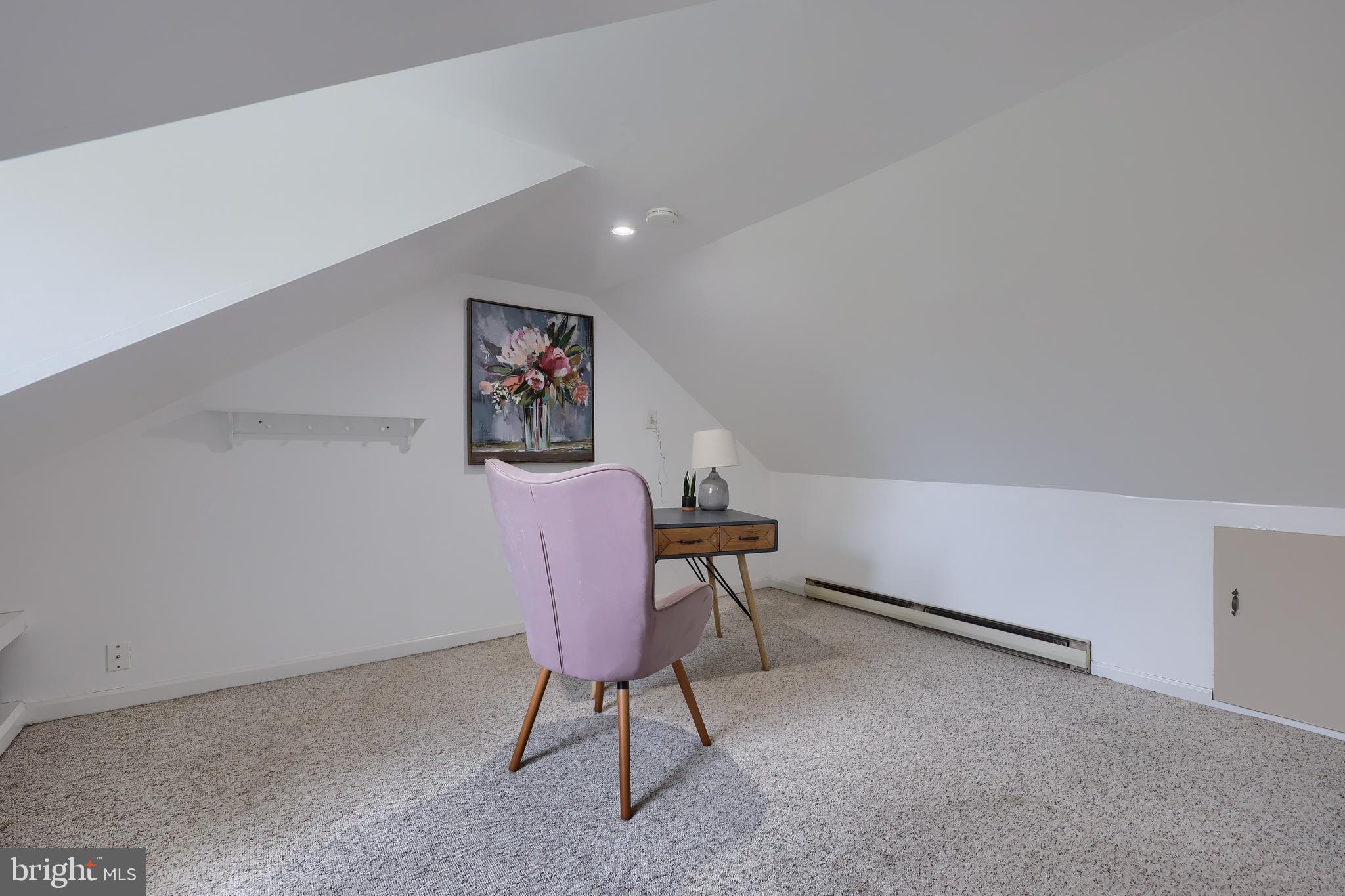 20 Willis Lane Lancaster, PA 17602 - Photo 27 of 39 a workspace with a table and chairs