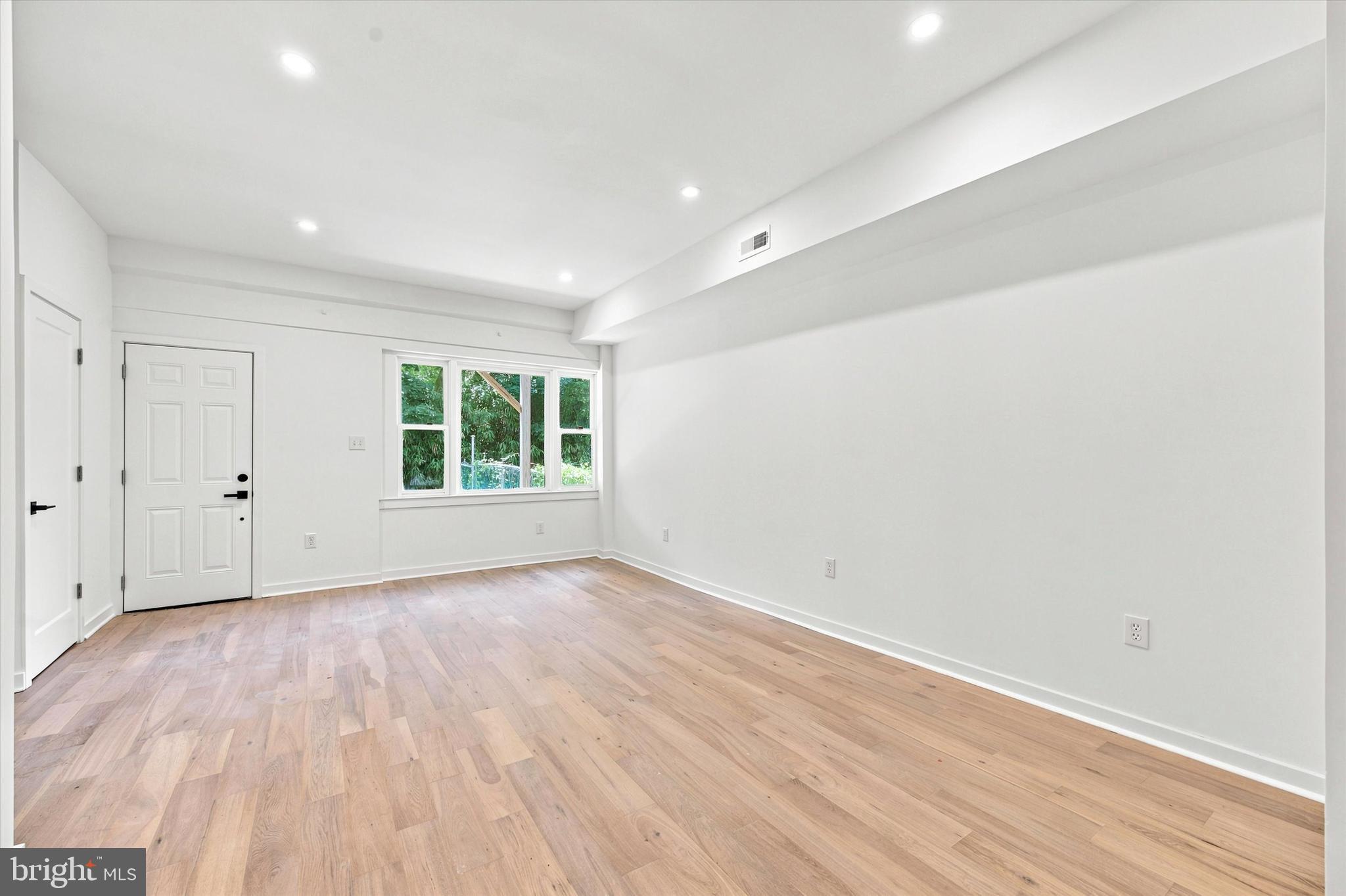 258 Rochelle Avenue Philadelphia, PA 19128 - Photo 12 of 26 Finished Basement