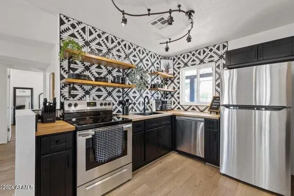 $2,750 | 2554 East Villa Rita Drive, Phoenix, AZ 85032