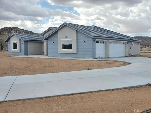 $599,700 | 14498 Savannah Court, Apple Valley, CA 92307
