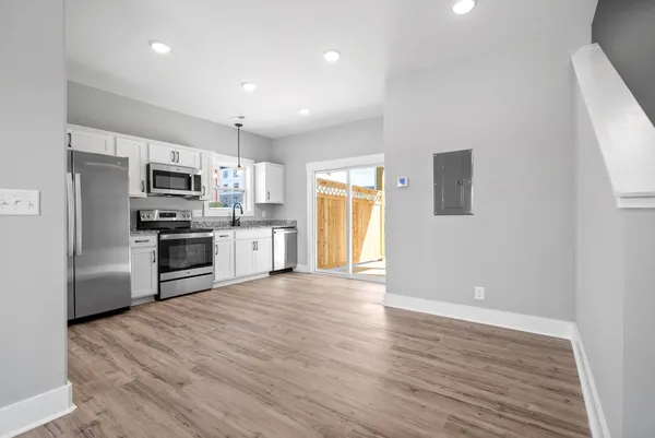 $1,200 | 106 Cooper Place, Unit 1, Clarksville, TN 37040