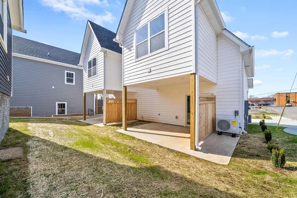 $1,200 | 106 Cooper Place, Unit 1, Clarksville, TN 37040