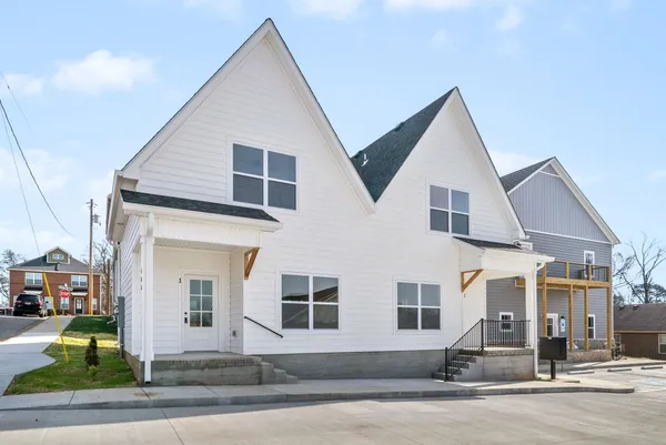 $1,200 | 106 Cooper Place, Unit 1, Clarksville, TN 37040