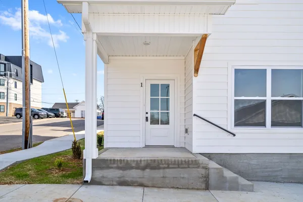 $1,200 | 106 Cooper Place, Unit 1, Clarksville, TN 37040