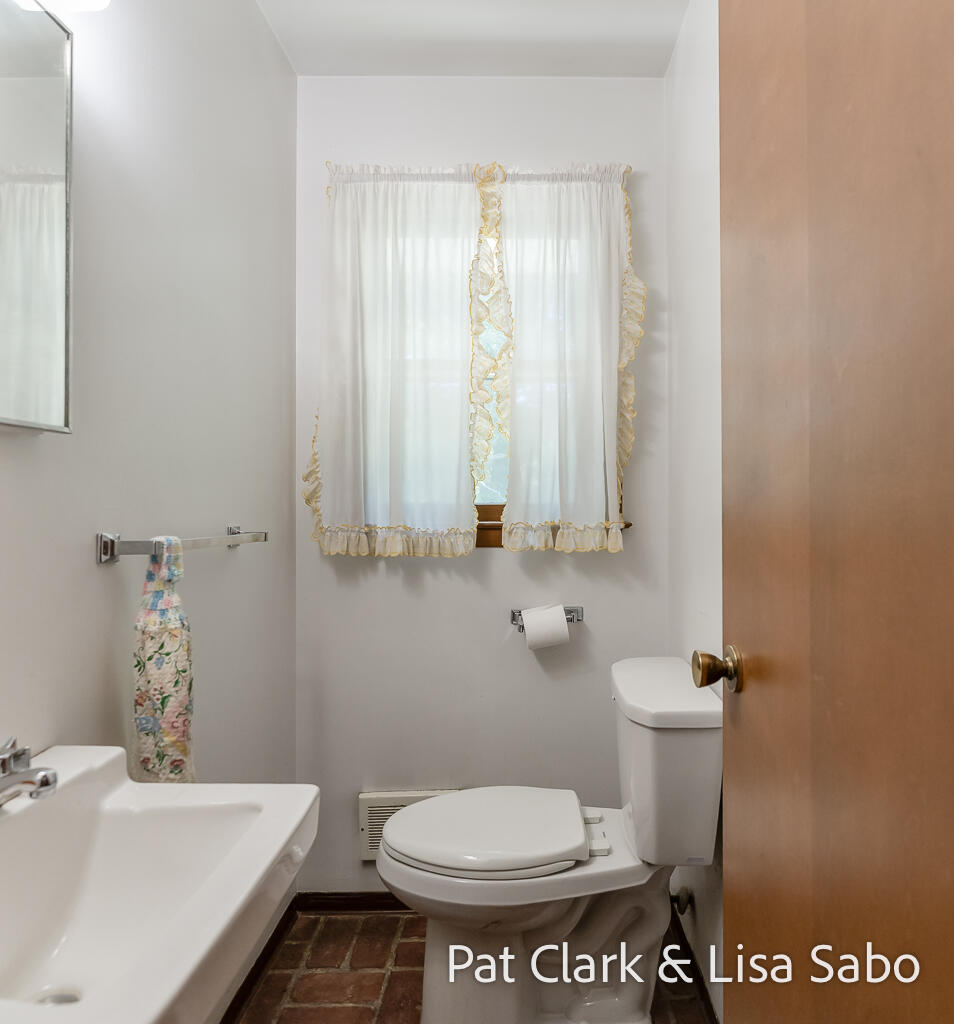 18412 168th Avenue Spring Lake, MI 49456 - Photo 13 of 39 18412 168thAve-15LoRes