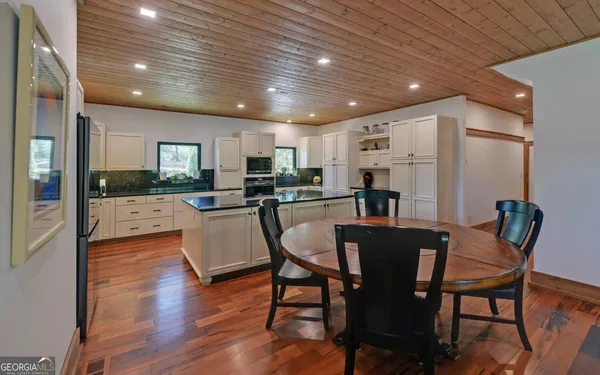 $1,100,000 | 675 Freedom Hgt, Hartwell, GA 30643