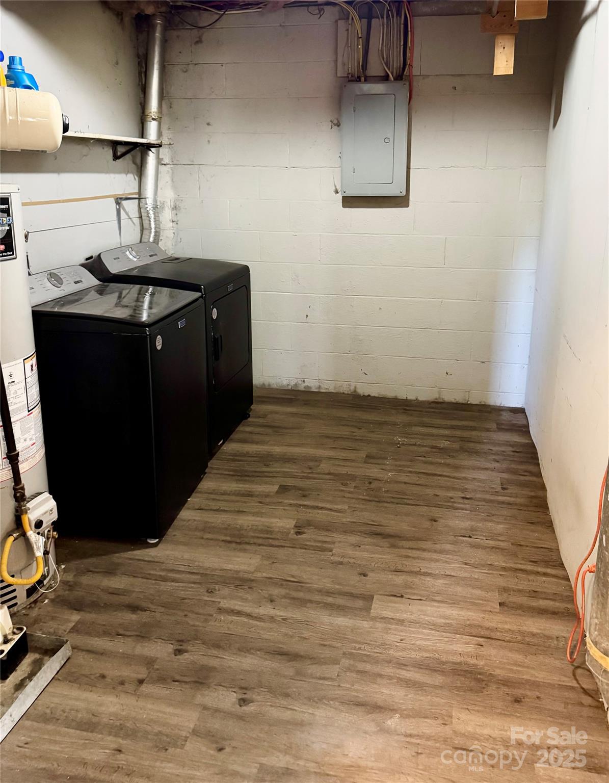 1 Spring Valley Drive Arden, NC 28704 - Photo 26 of 39 a room with a sink and cabinets