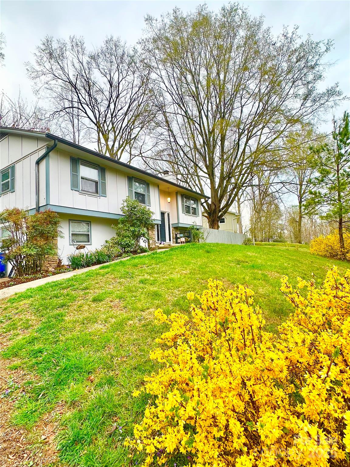 1 Spring Valley Drive Arden, NC 28704 - Photo 36 of 39 a view of a house with a yard