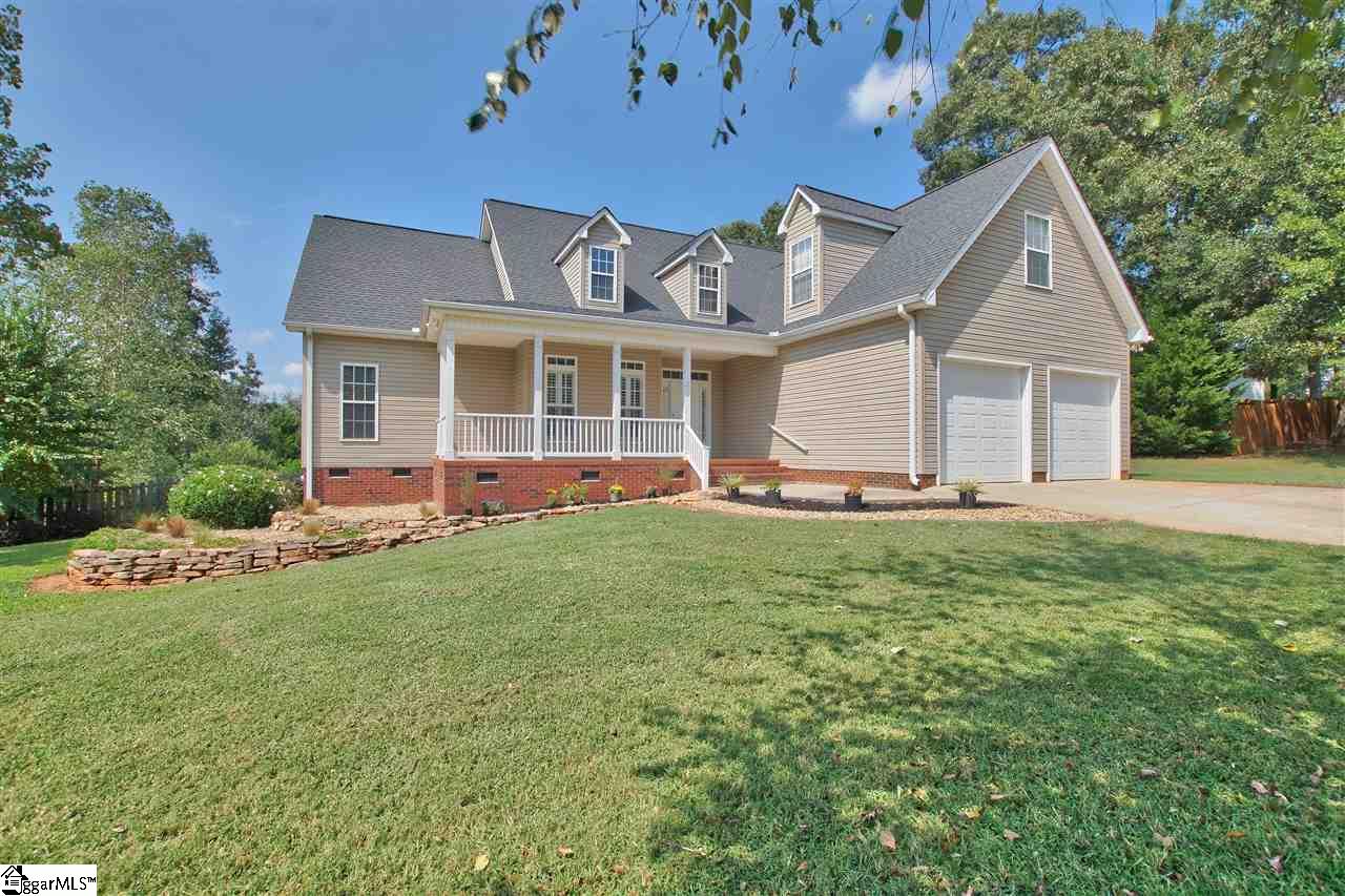 204 Forked Oak Way Fountain Inn, SC 29644 - Photo 1 of 27 Gallery Image 1