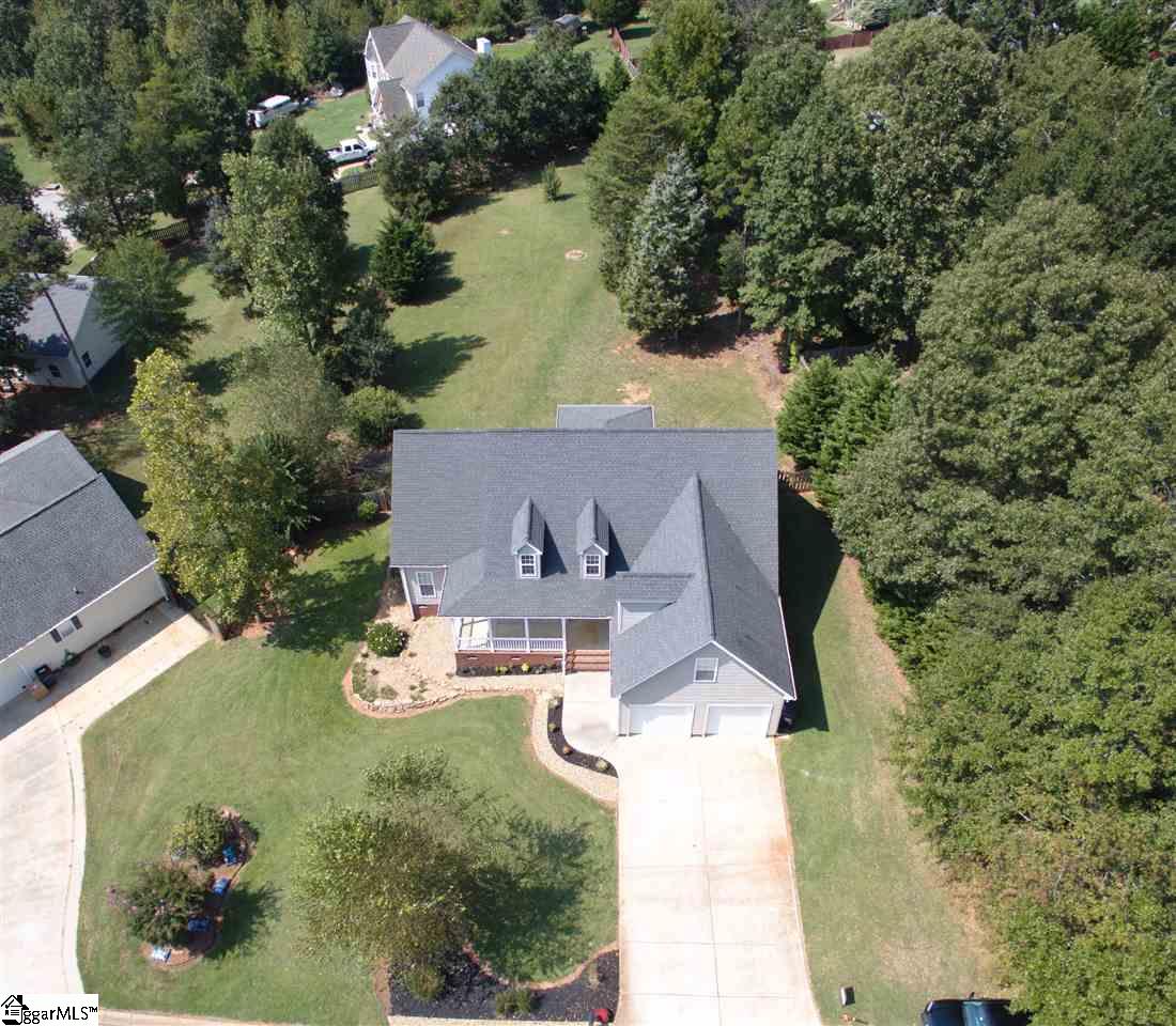 204 Forked Oak Way Fountain Inn, SC 29644 - Photo 2 of 27 Gallery Image 2