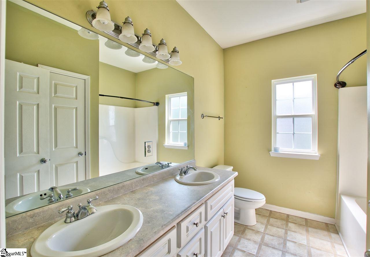 204 Forked Oak Way Fountain Inn, SC 29644 - Photo 20 of 27 Gallery Image 20