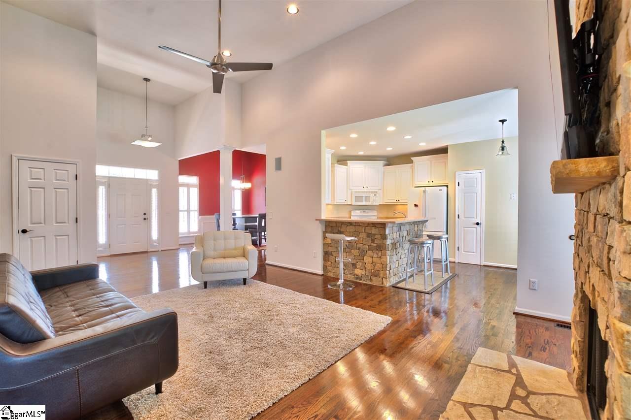 204 Forked Oak Way Fountain Inn, SC 29644 - Photo 9 of 27 Gallery Image 9