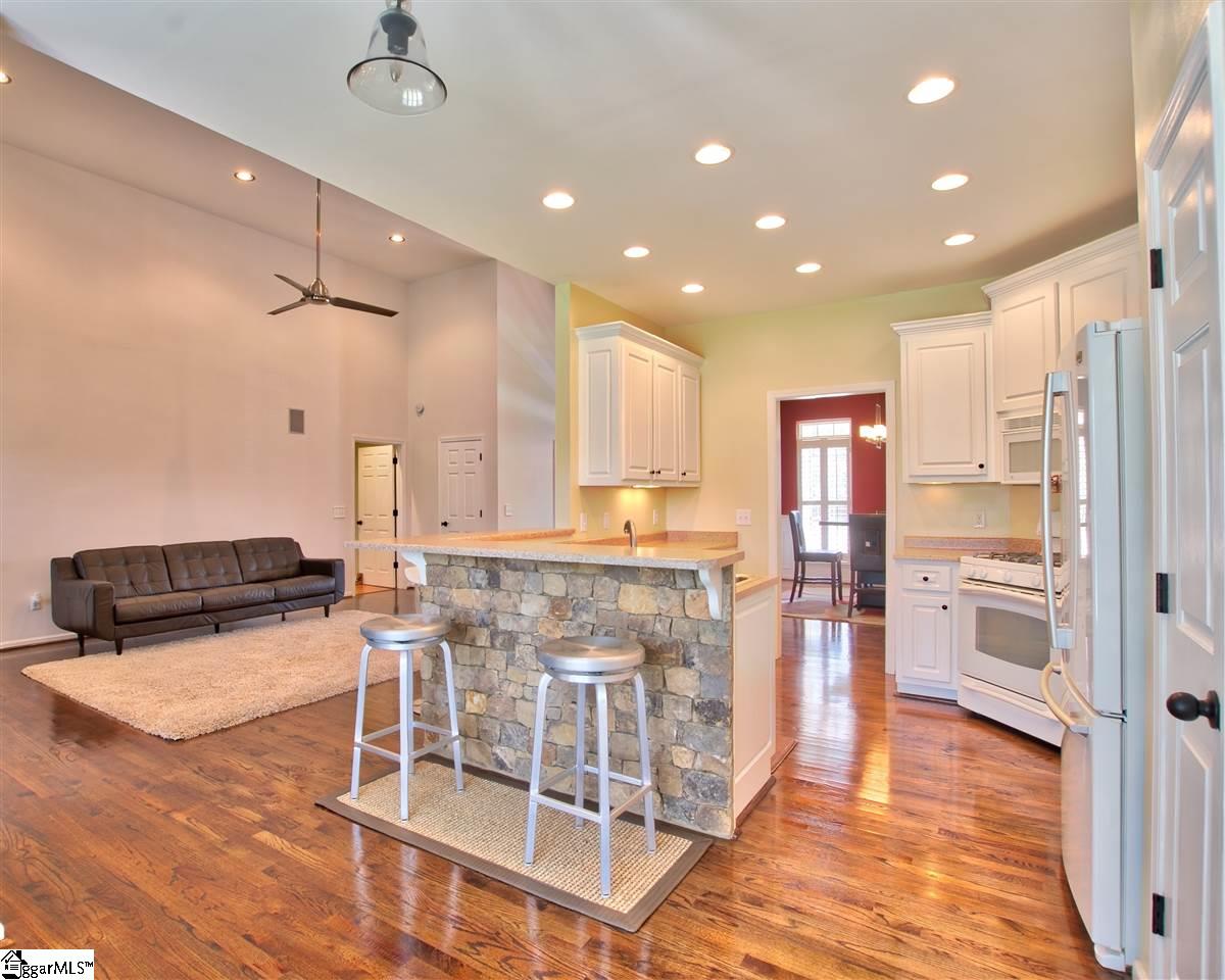 204 Forked Oak Way Fountain Inn, SC 29644 - Photo 10 of 27 Gallery Image 10