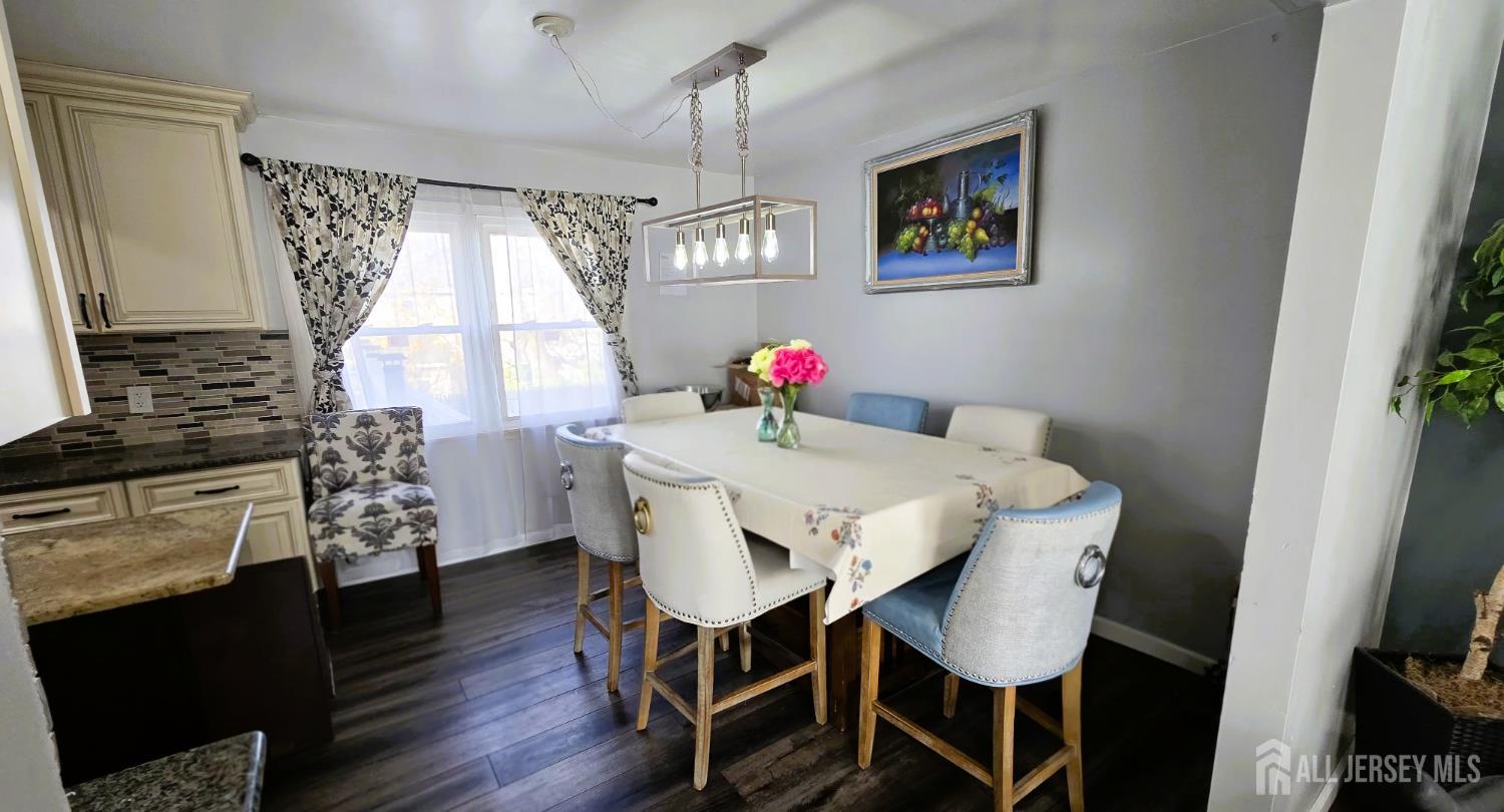 7 Stradford Road Sayreville, NJ 08859 - Photo 7 of 38
