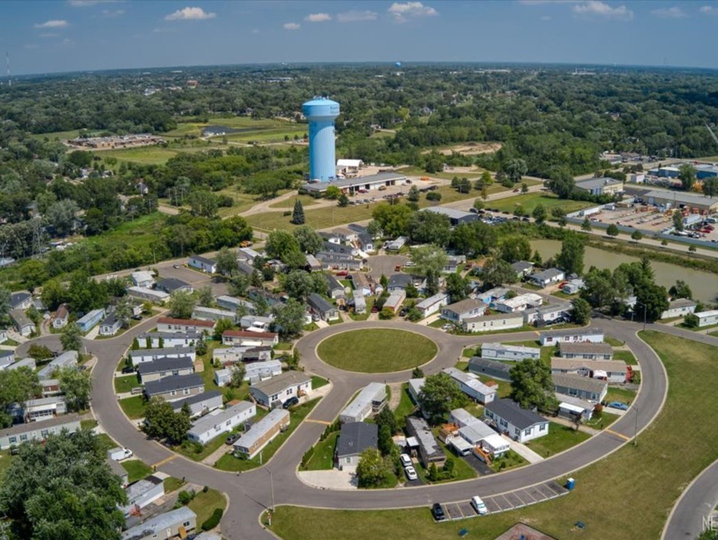 310 Apollo Court Round Lake, IL 60073 - Photo 26 of 38 a picture of table and chairs