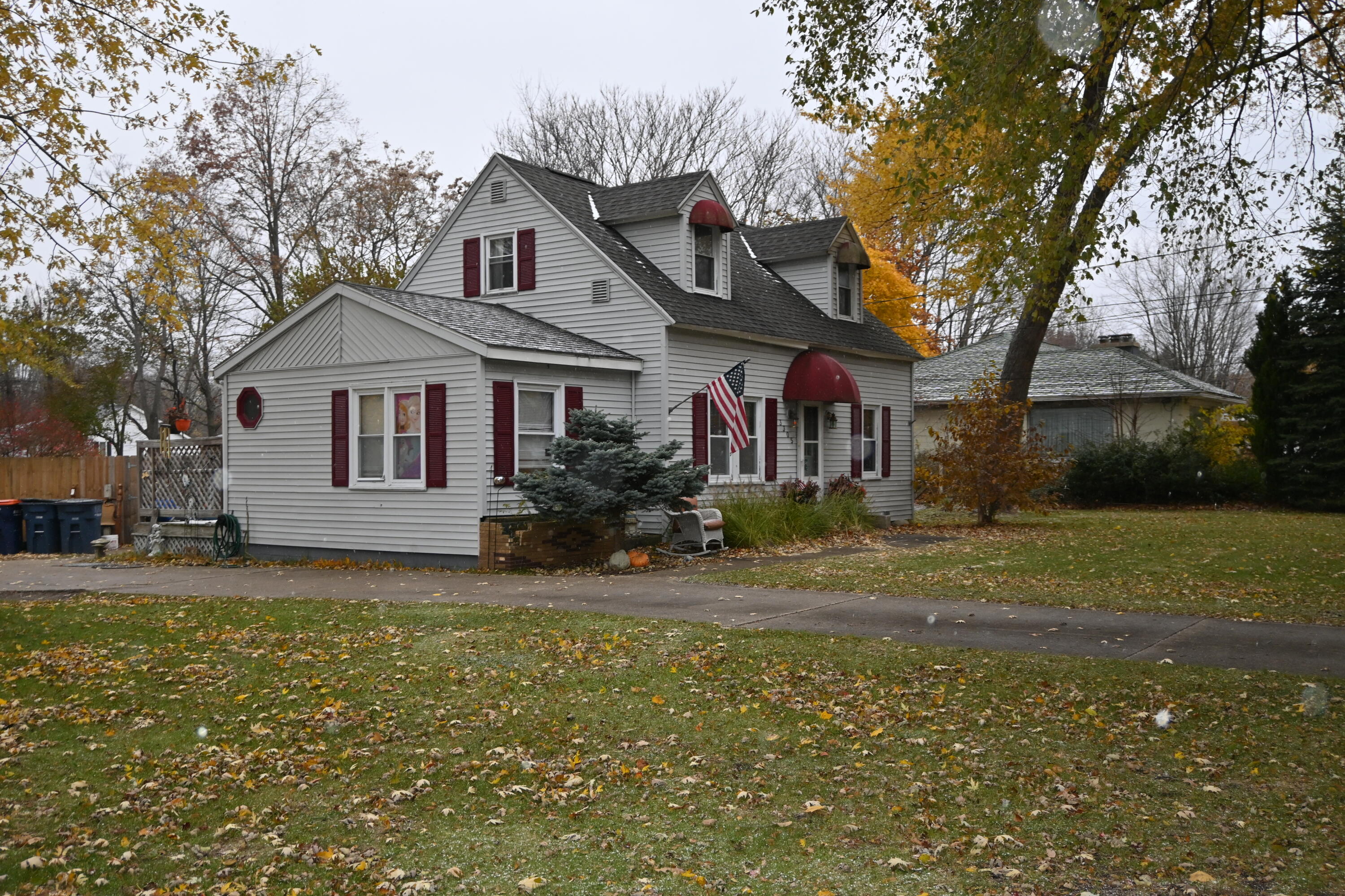 3305 Maple Grove Road Muskegon, MI 49441 - Photo 3 of 24 DSC_0108