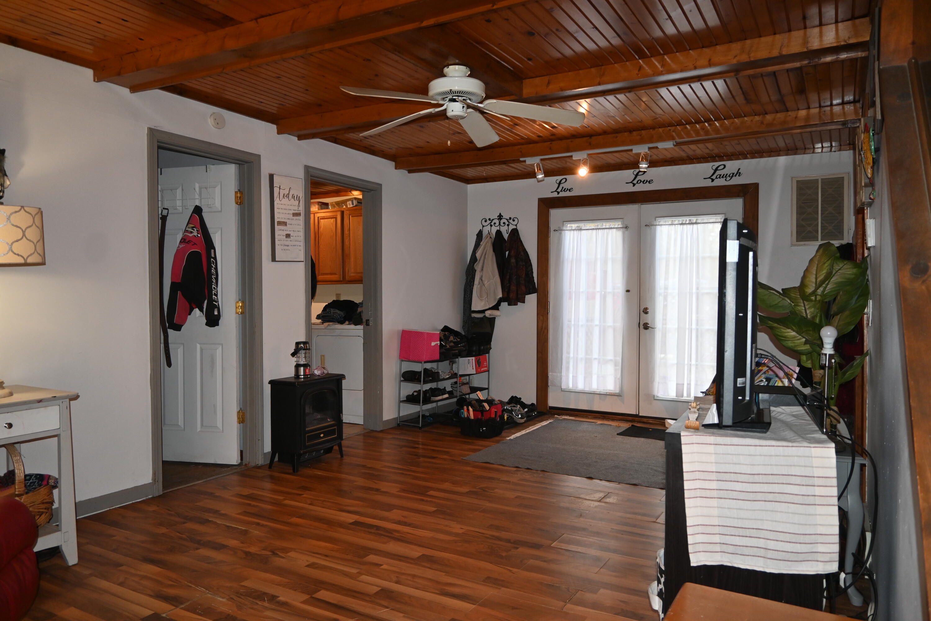 3305 Maple Grove Road Muskegon, MI 49441 - Photo 10 of 24 DSC_0069