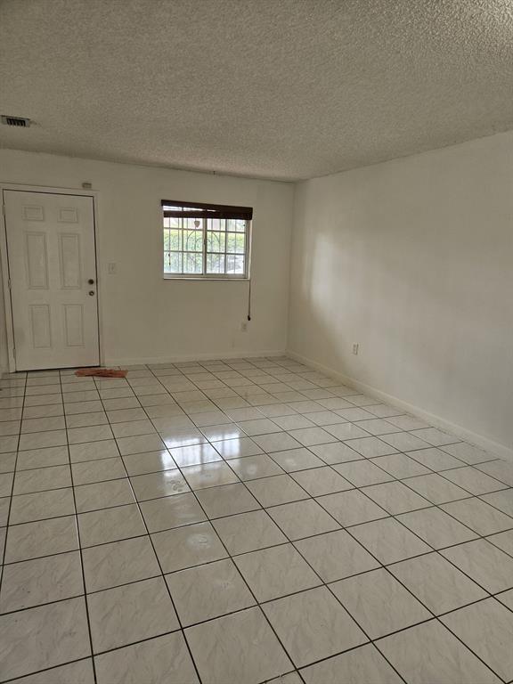 8851 Northwest 119th Street, Unit 11061 Hialeah, FL 33018 - Photo 6 of 8
