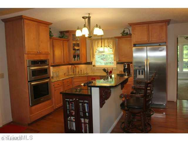 809 Zimmerman Road Lexington, NC 27295 - Photo 4 of 16 Kitchen.