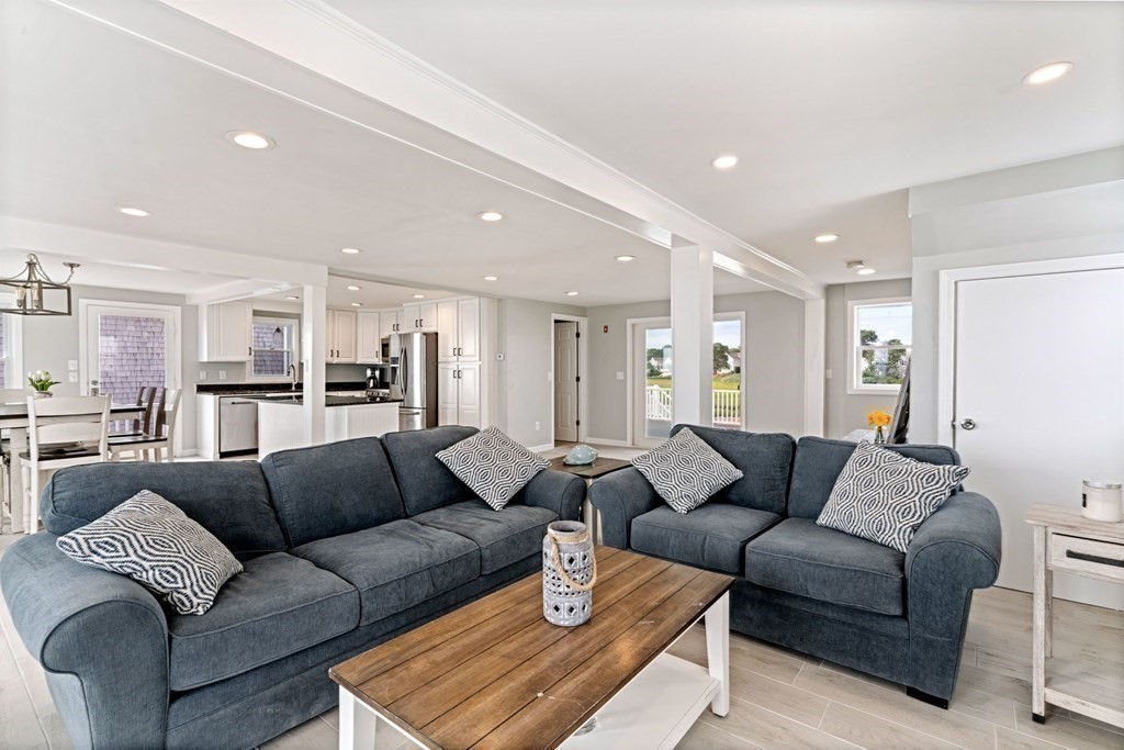 115 Glades Road Scituate, MA 02066 - Photo 15 of 39 Gallery Image 15