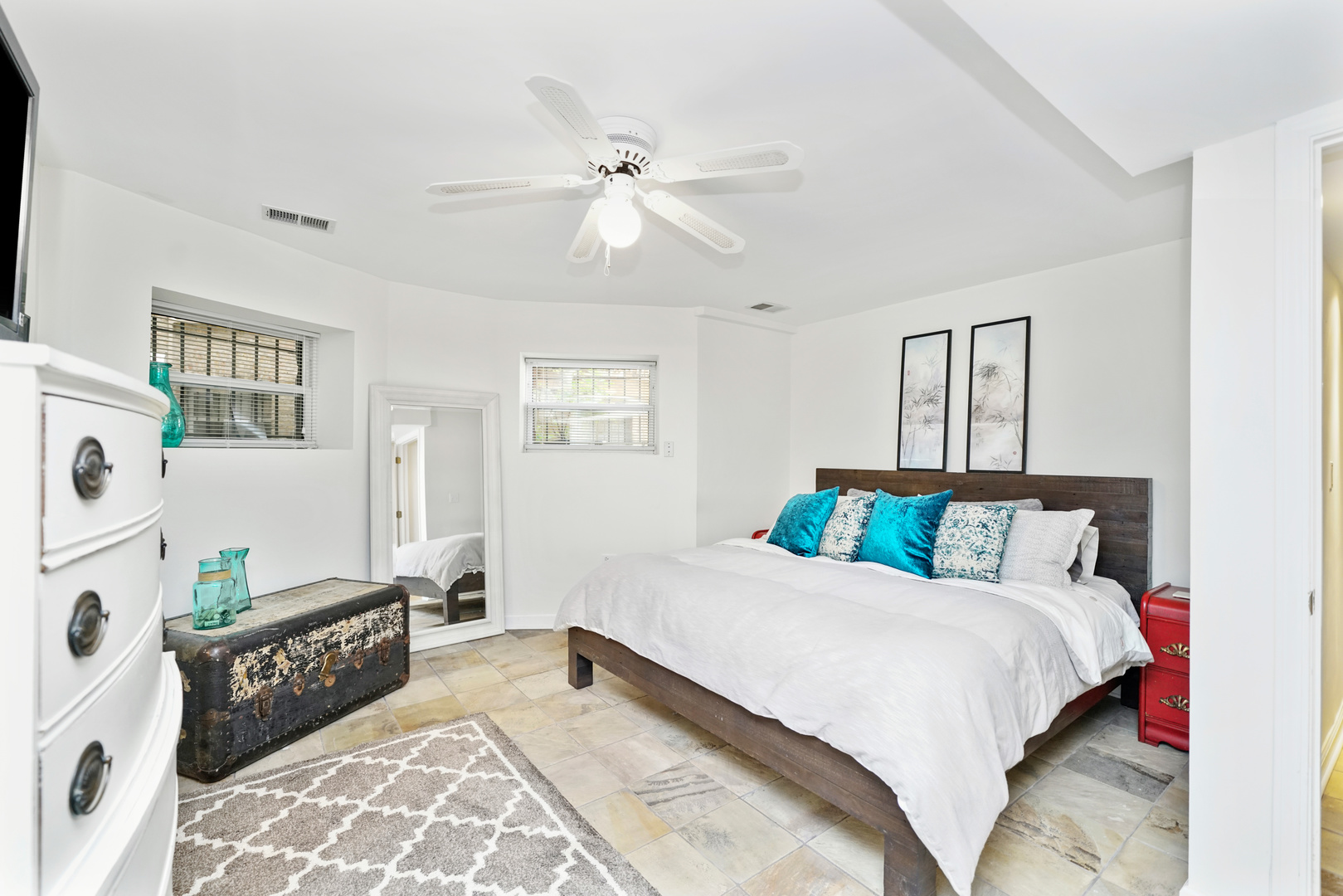 712 West Roscoe Street, Unit 3D Chicago, IL 60657 - Photo 11 of 23 a bedroom with a bed and a window