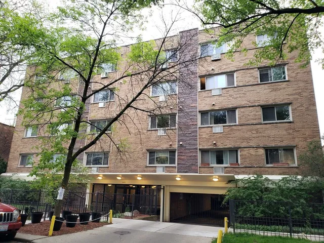 $1,250 | 1415 West Lunt Avenue, Unit 304, Chicago, IL 60626
