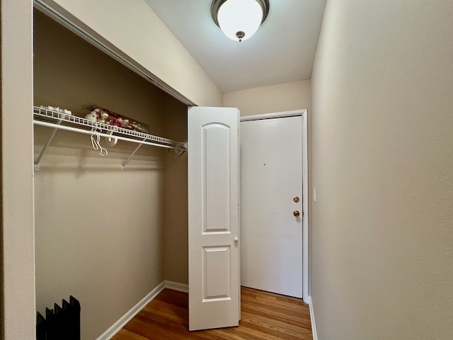 1415 West Lunt Avenue, Unit 304 Chicago, IL 60626 - Photo 3 of 14 a view of water heater room