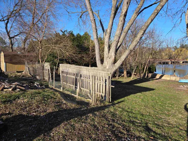$185,000 | 505 Dewey Avenue, Watertown, WI 53094