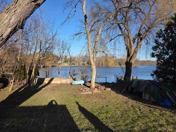$185,000 | 505 Dewey Avenue, Watertown, WI 53094