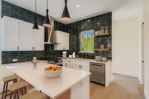 $548,999 | 4712 South Forest Drive, Austin, TX 78745