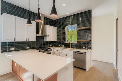 $548,999 | 4712 South Forest Drive, Austin, TX 78745