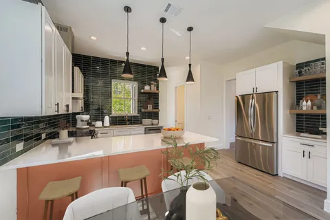 $548,999 | 4712 South Forest Drive, Austin, TX 78745