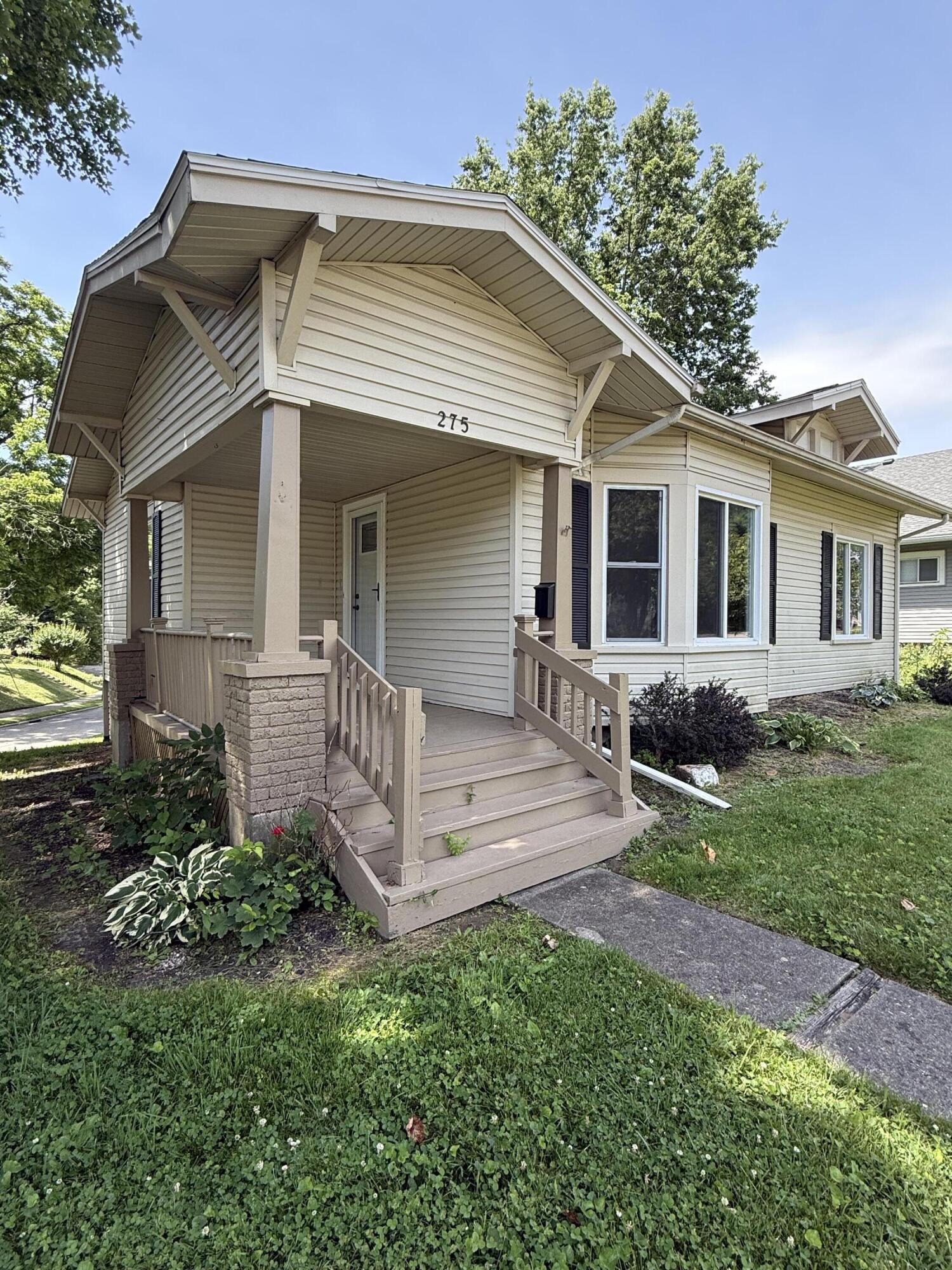 275 Ridge Road Springfield, OH 45503 - Photo 3 of 15 IMG_0536
