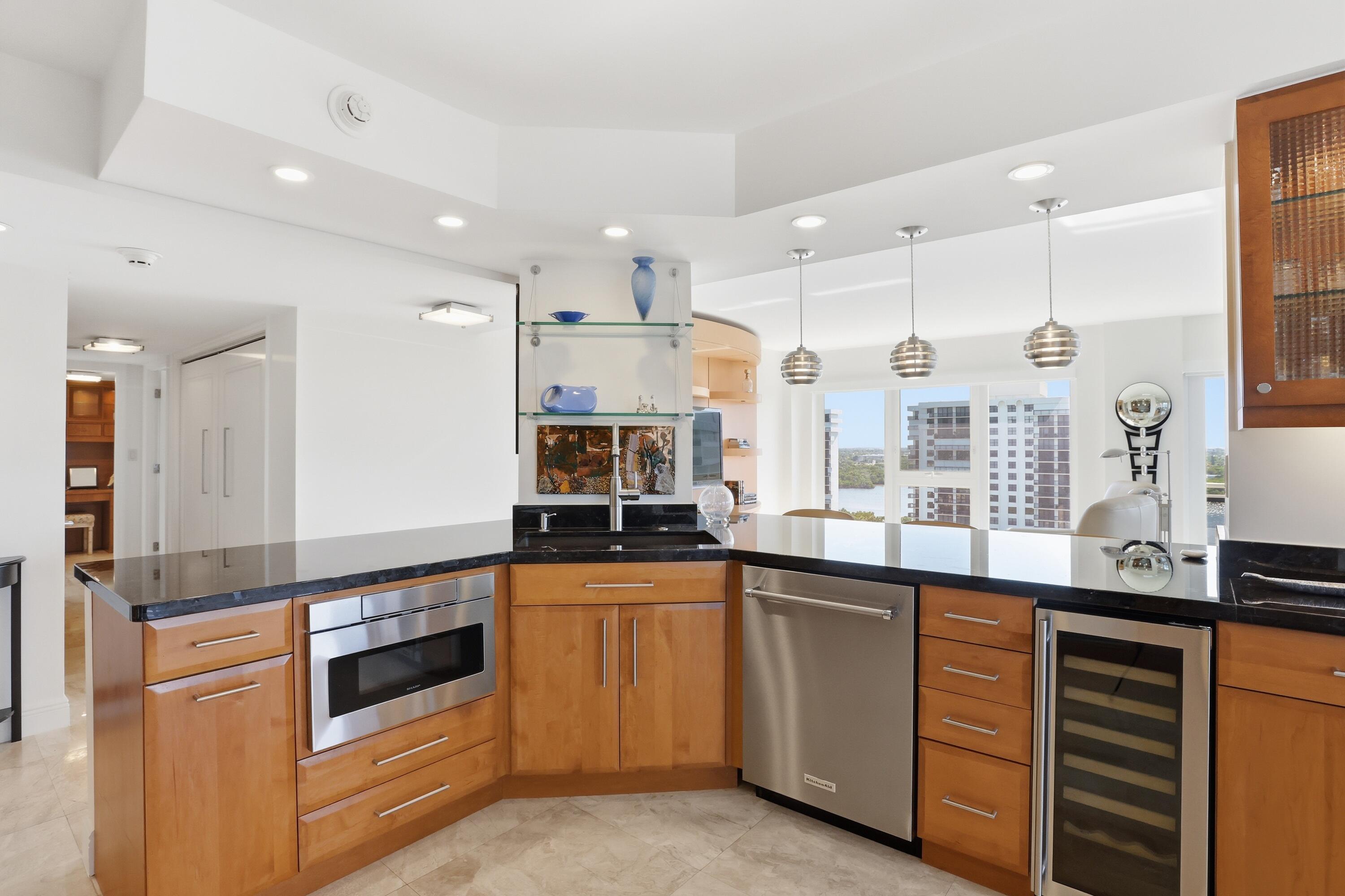 2066 North Ocean Boulevard, Unit 14NW Boca Raton, FL 33431 - Photo 13 of 39 KITCHEN