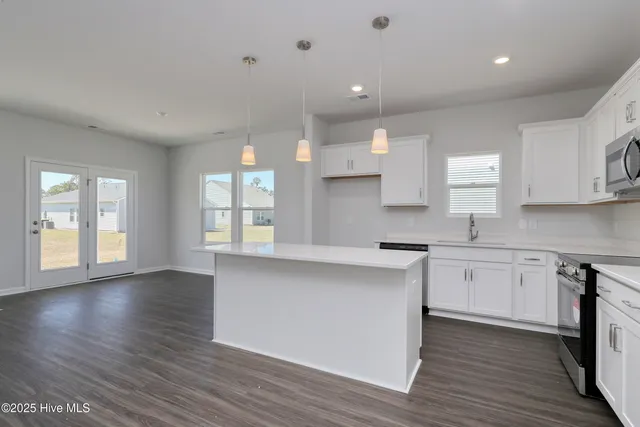 $369,900 | 460 Goldenrod Terrace, Unit LOT 62, Calabash, NC 28467