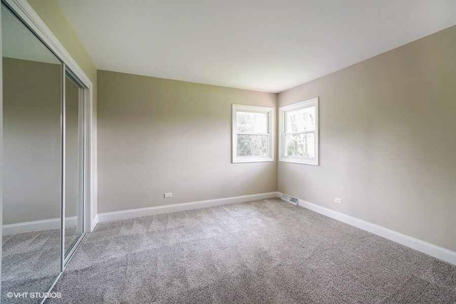8512 Brookridge Road Downers Grove, IL 60516 - Photo 12 of 19