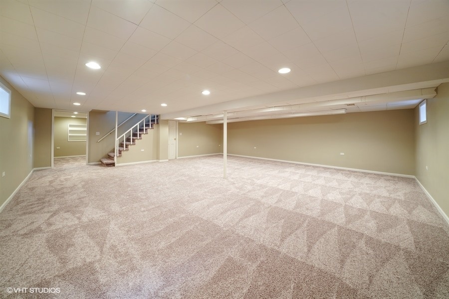 8512 Brookridge Road Downers Grove, IL 60516 - Photo 14 of 19