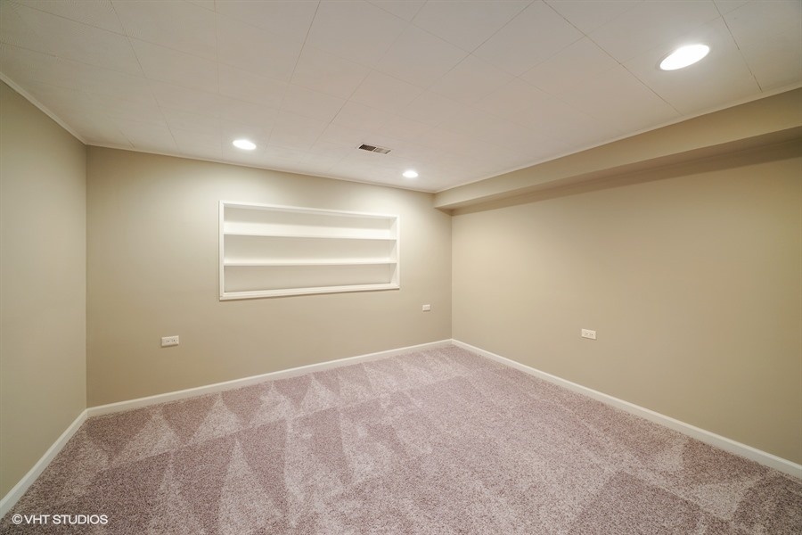8512 Brookridge Road Downers Grove, IL 60516 - Photo 15 of 19