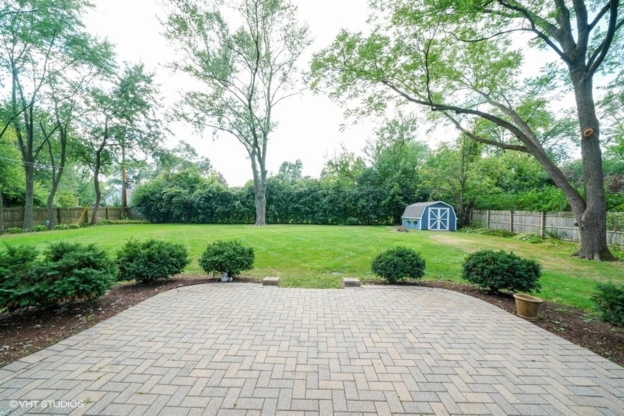8512 Brookridge Road Downers Grove, IL 60516 - Photo 16 of 19