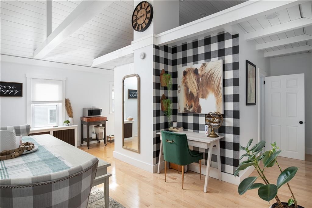 22 Dearborn Street, Unit 2 Newport, RI 02840 - Photo 7 of 22