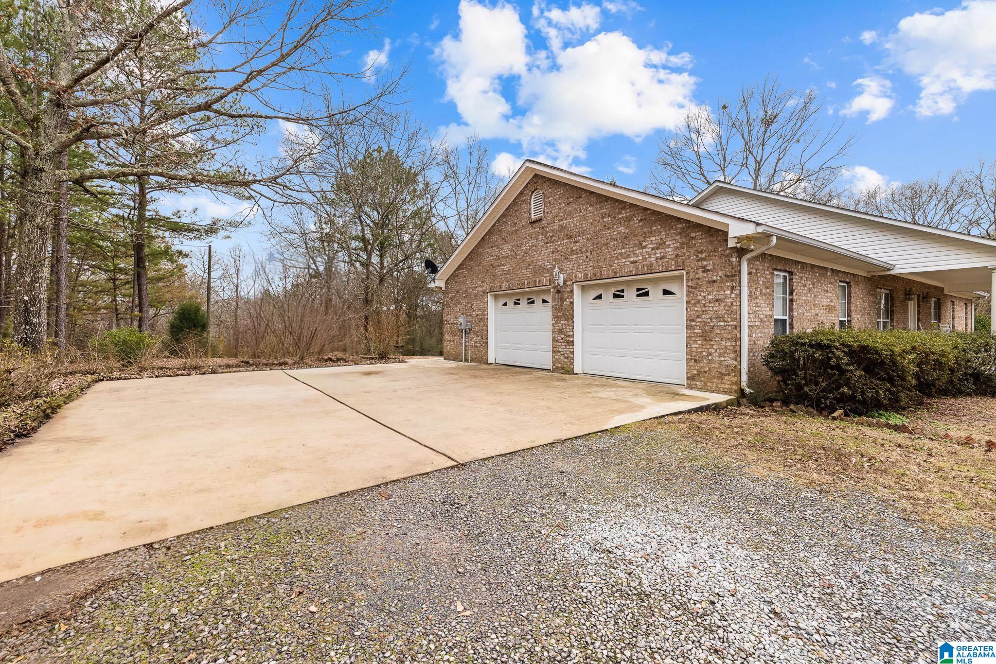 814 Deer Trace Road Pell City, AL 35125 - Photo 3 of 40